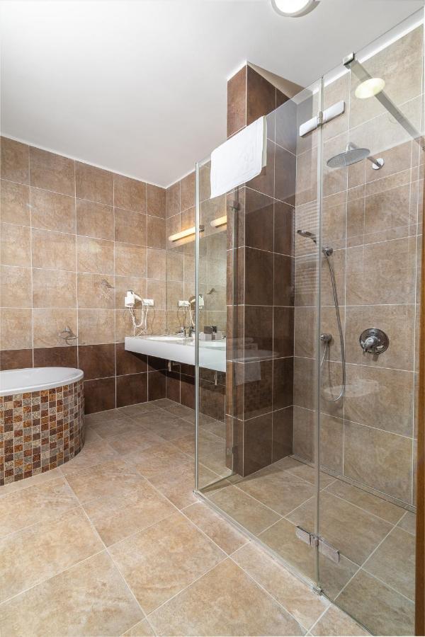 Ostrzyce Spa Exteriör bild